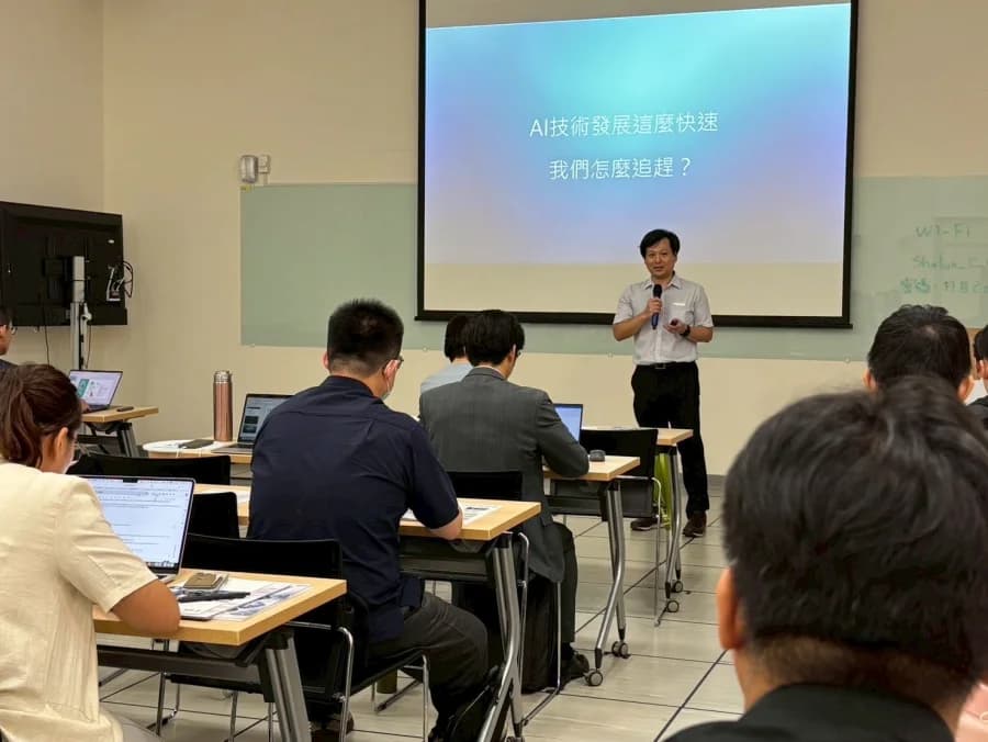 企業內訓與 AI 工作坊現場